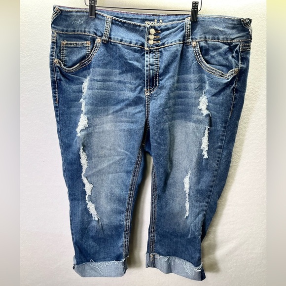 Reign Distressed Capri Jeans Pants Womens 22W Plus Stretch Cute Summer Mom 2093 - Picture 1 of 9